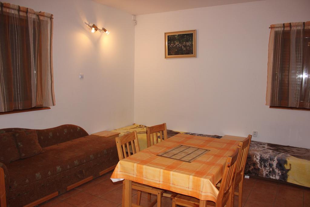 Apartmany Vinné Pokój zdjęcie